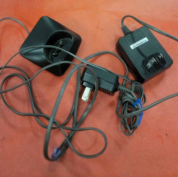 Panasonic 2 Line Phone System like new - Picture 2 of 3